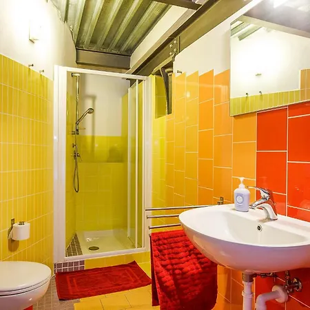 Stephanina Di Lago Loft Apartment