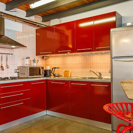 Stephanina Di Lago Loft Apartment